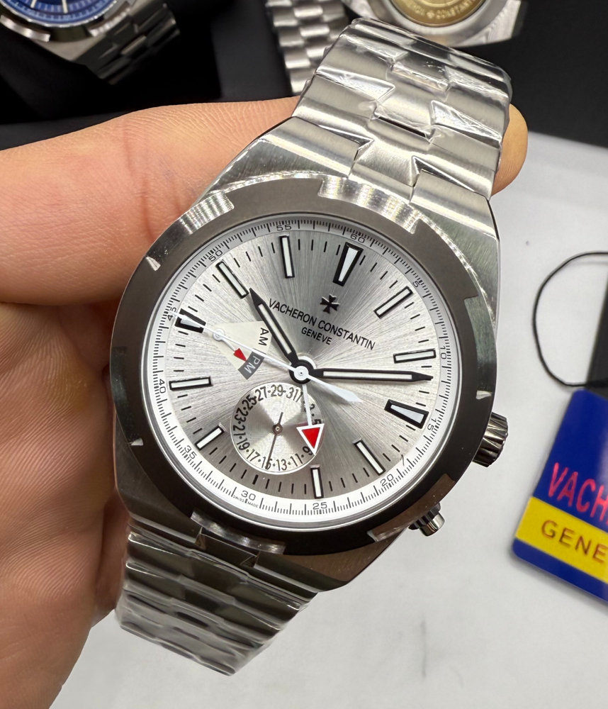 Vacheron Constantin Overseas Dual Time Aço 41mm, Mostrador Prata