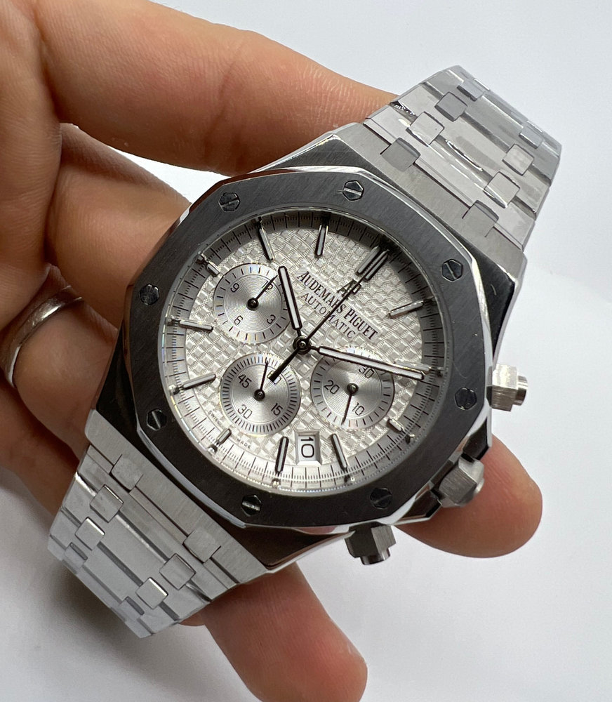 Audemars Piguet RoyalOak 41mm Aço Mostrador Branco Bezel Aço Puls. Aço
