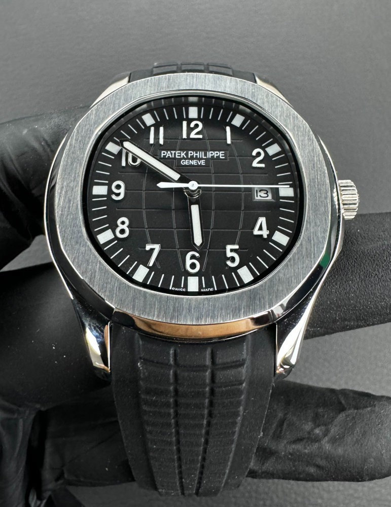 Patek Philippe Aquanaut 42mm Aço Mostrador Preto Pulseira Borracha